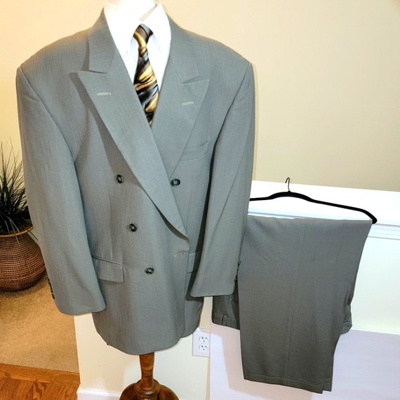 Cellini Linea Uomo | Double Breasted Suit - Picture 7 of 15